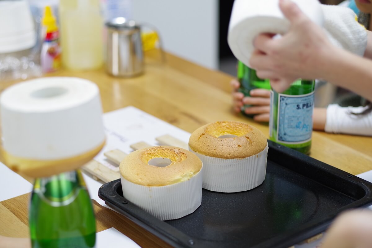 シフォンケーキが焼けた